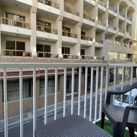 Bookarest Hostel Malta-2